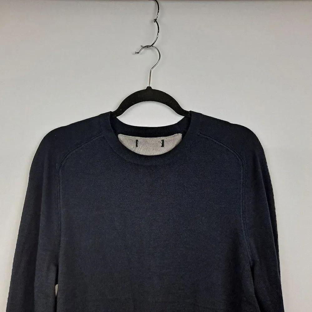 Banana Republic Mens pullover sweater NWOT‎